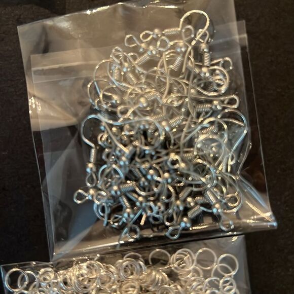Over 10 Bundles of Assorted Jewelry Making Supplies - Picture 10 of 12
